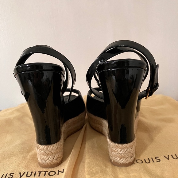 LOUIS VUITTON PATENT LEATHER WEDGES - Picture 11 of 15